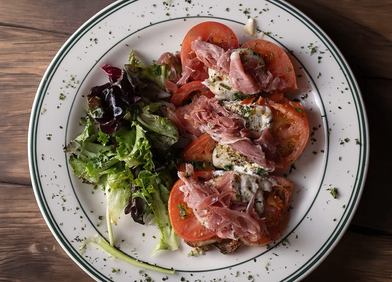 Bonjour Cafe & Bistro