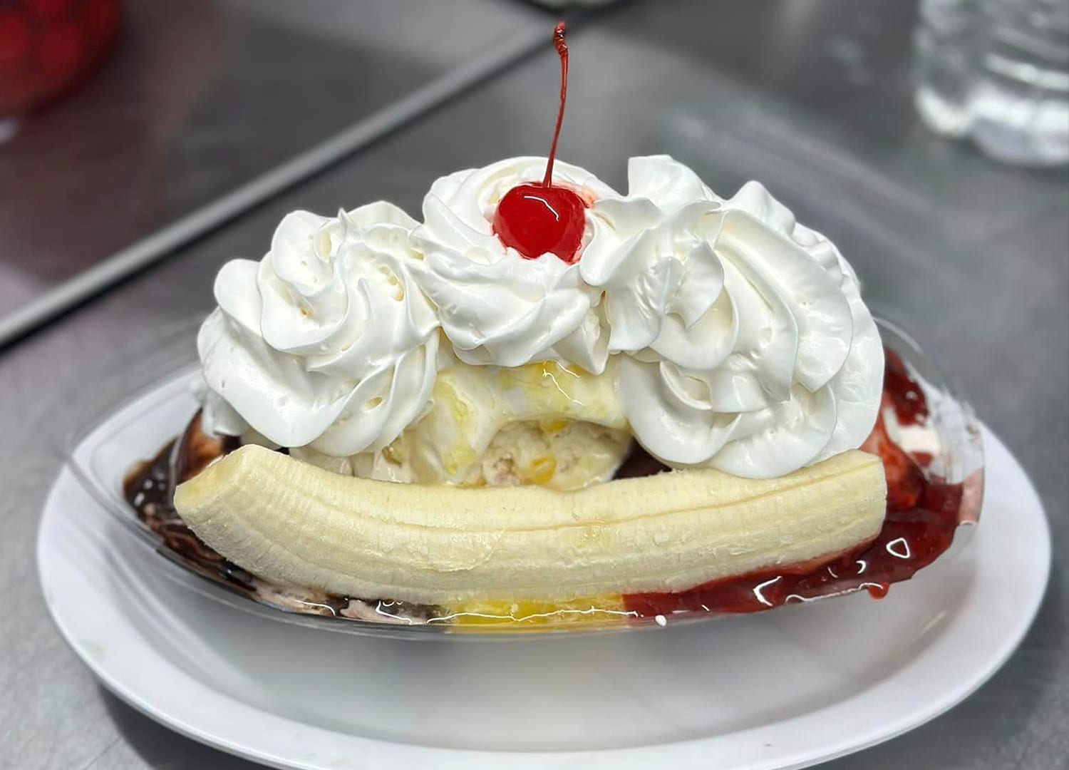 Buster's Sports Tavern & Family Eatery