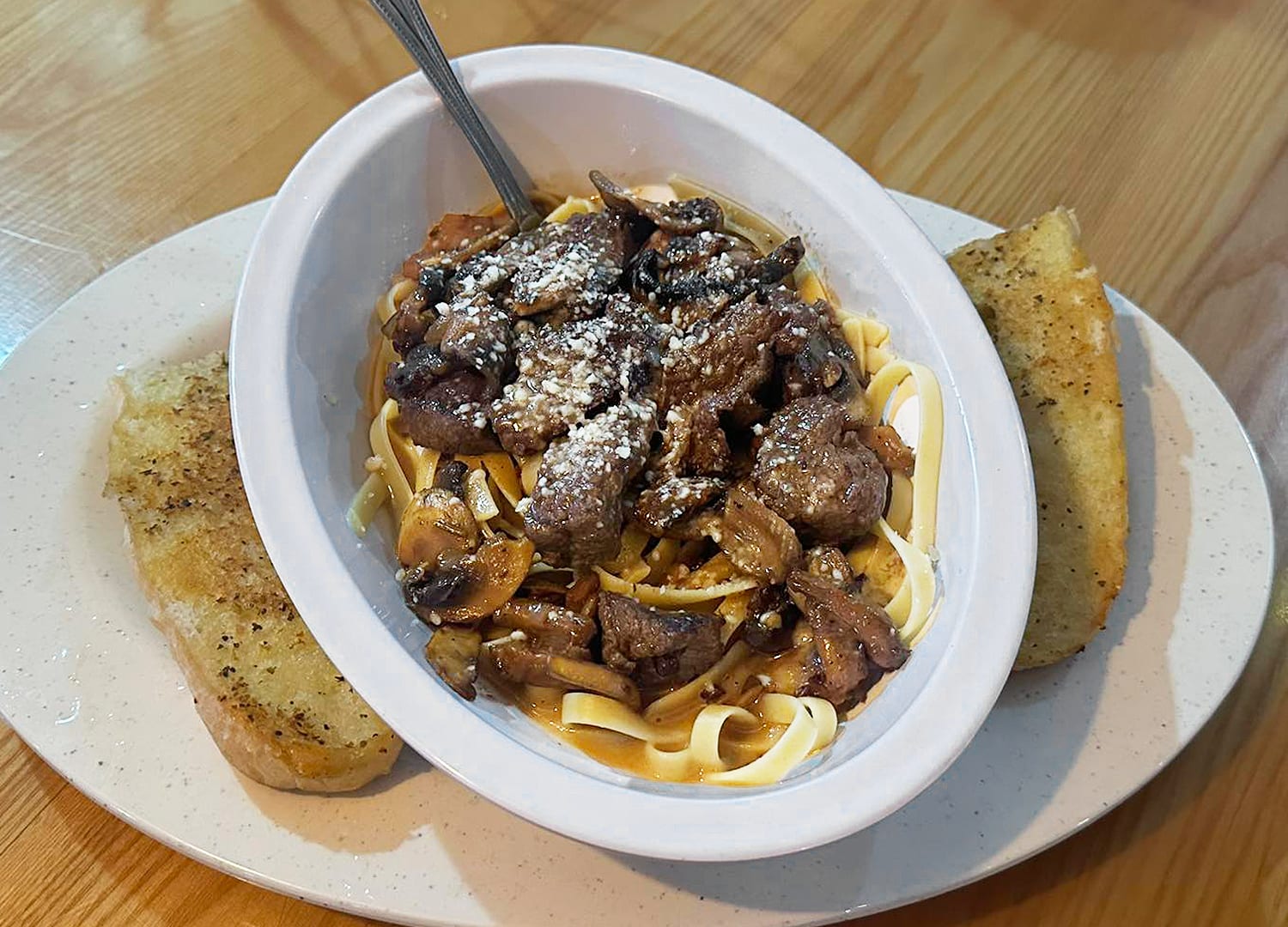 Buster's Sports Tavern & Family Eatery