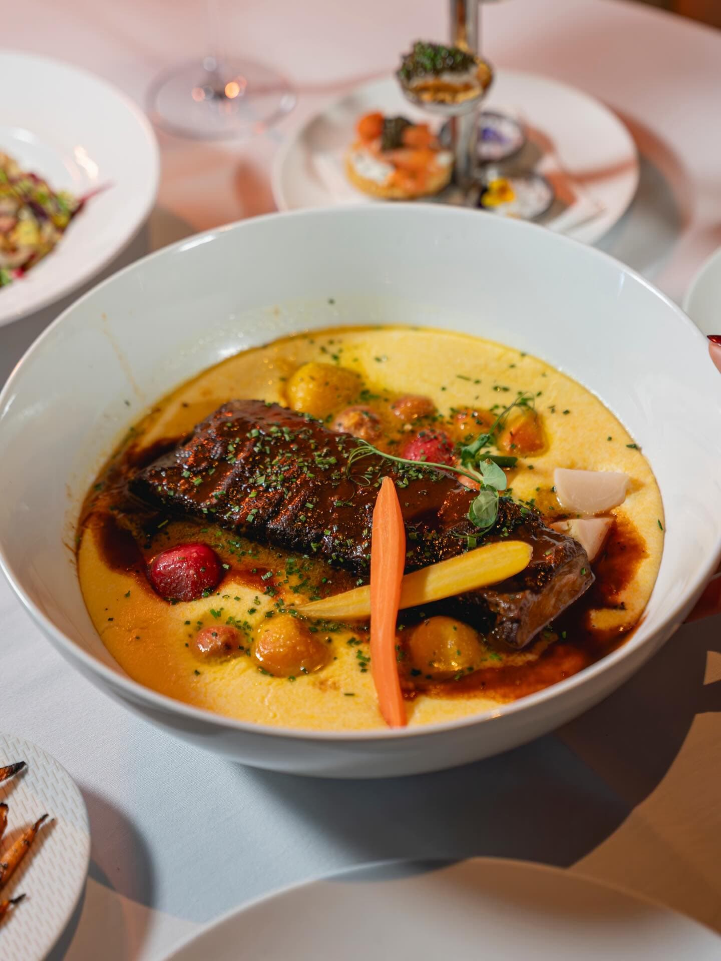 Harlo Steakhouse & Bar