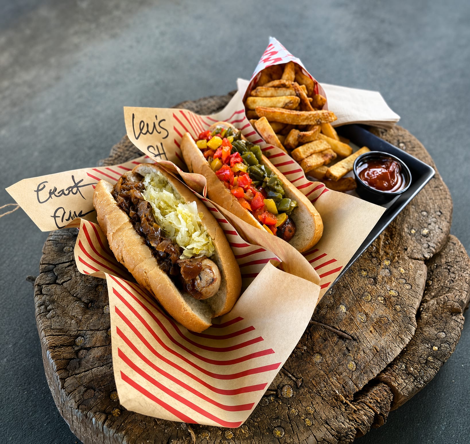 Photo 1 of 2: Wurstkuche