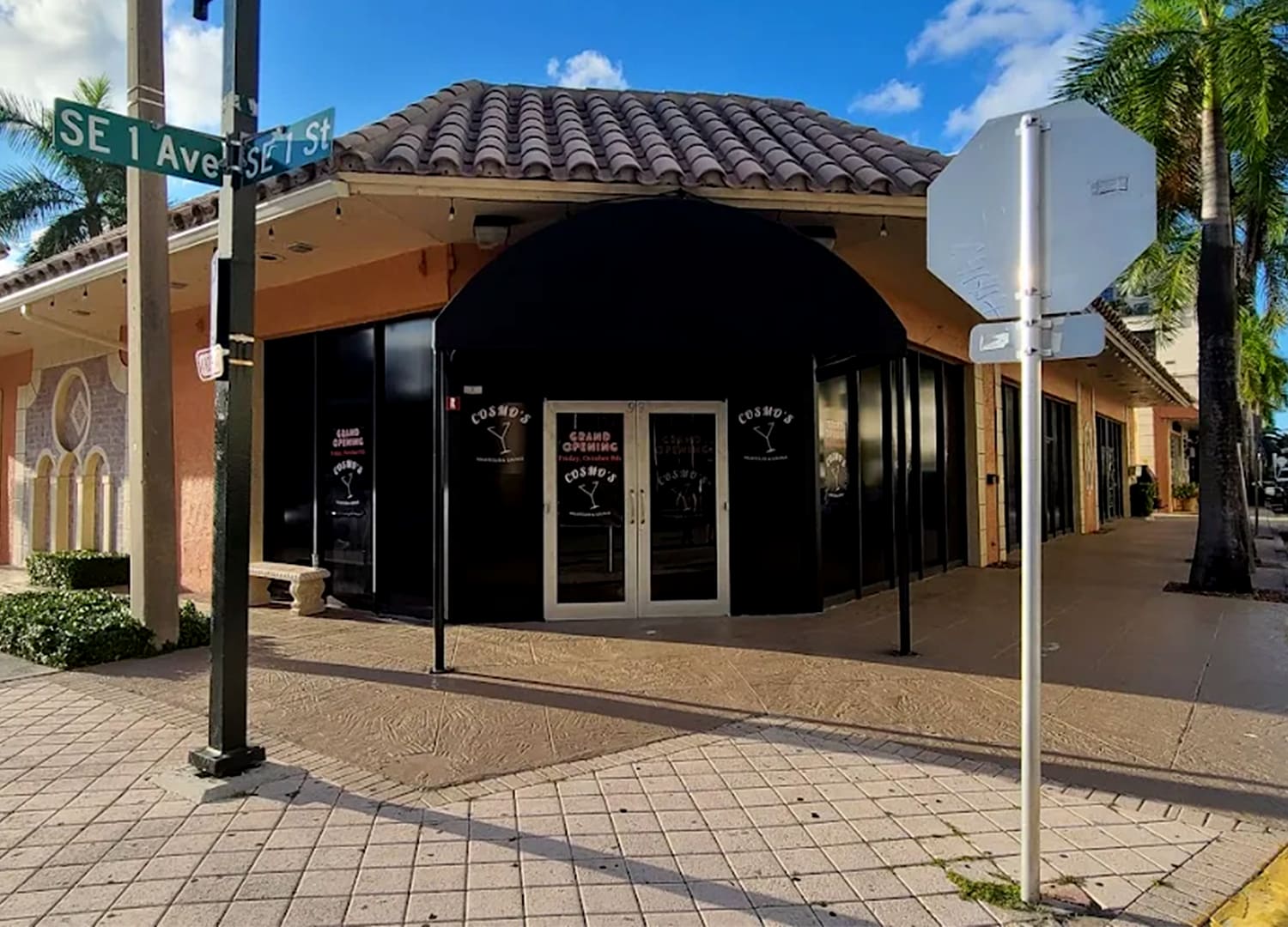 Cosmo's Nightclub & Lounge