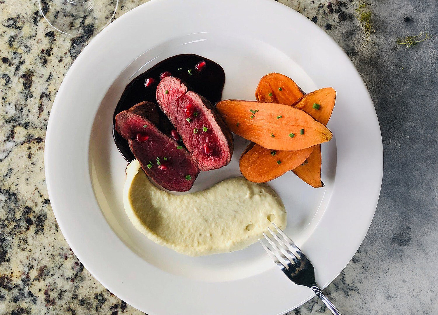 Creed's Seafood & Steaks