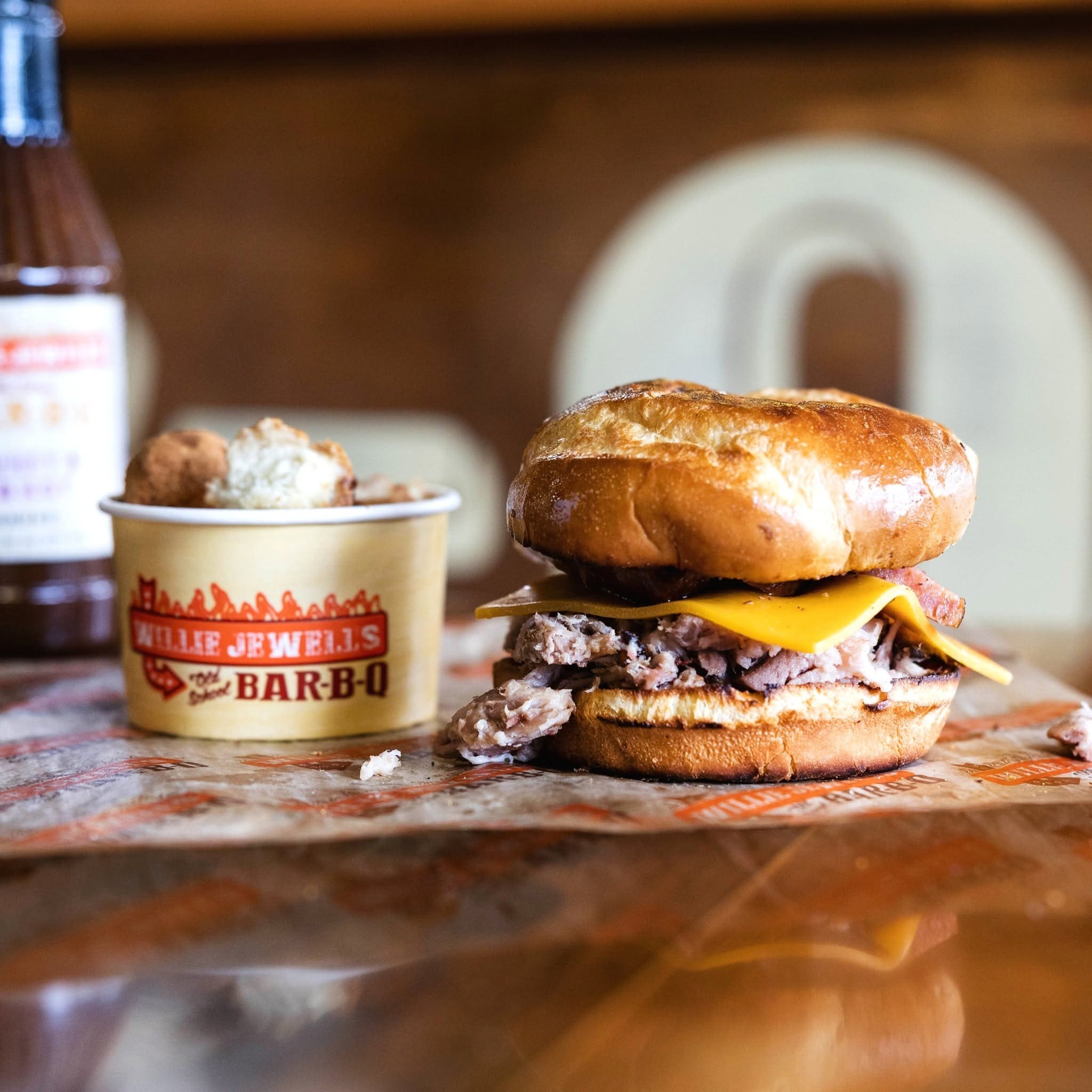 Willie Jewell's Old School Bar-B-Q