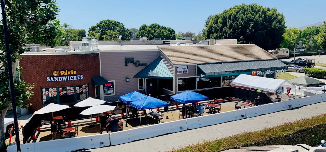 Victoria Pub & Grill