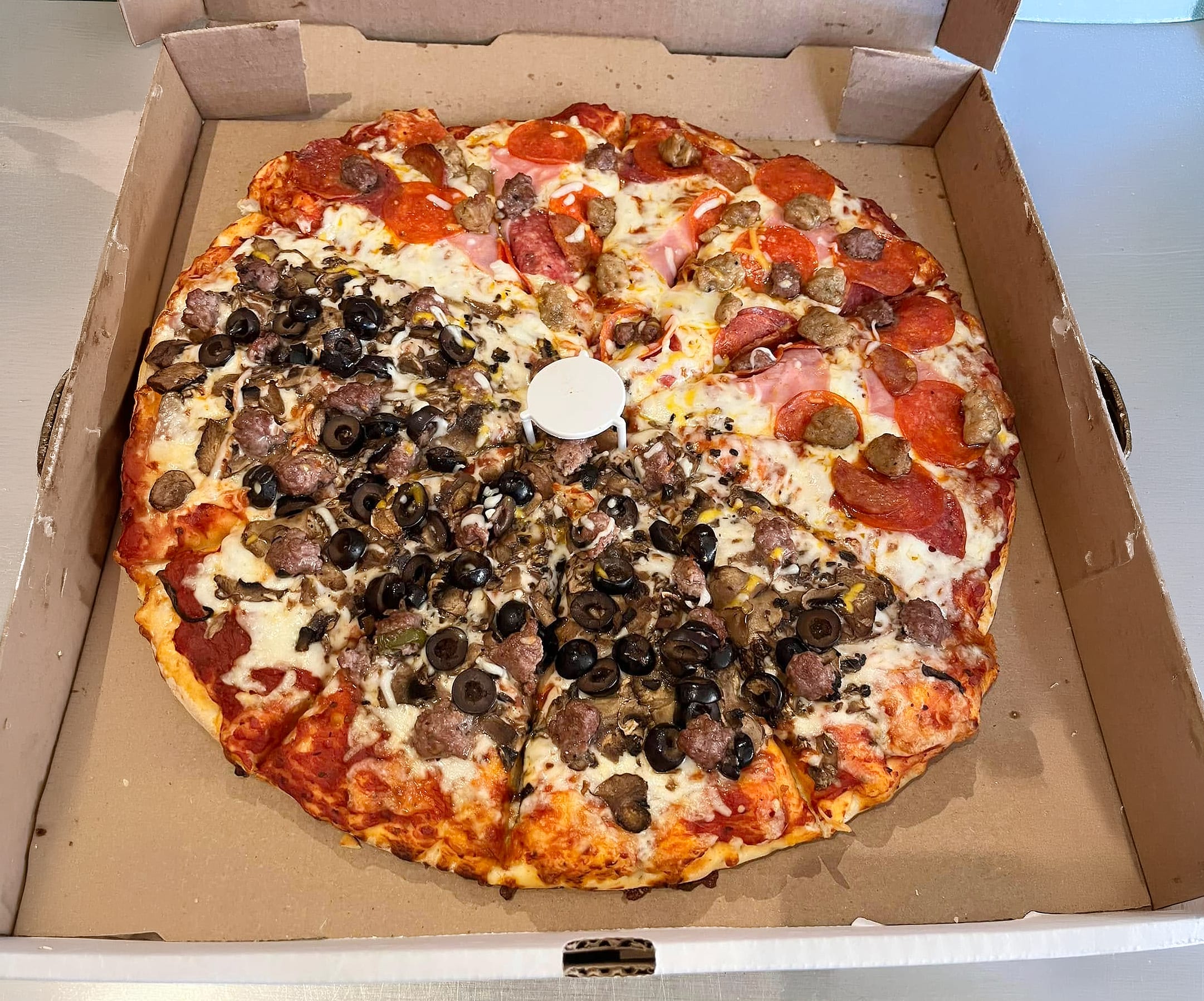 Straw Hat Pizza - Rancho Cordova