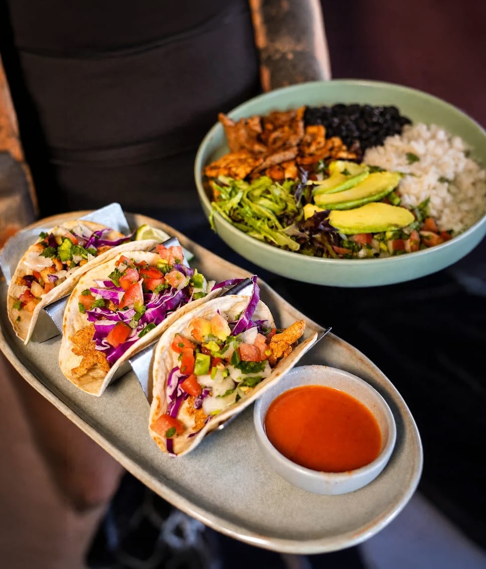 Photo 1 of 4: Agave Social Kitchen
