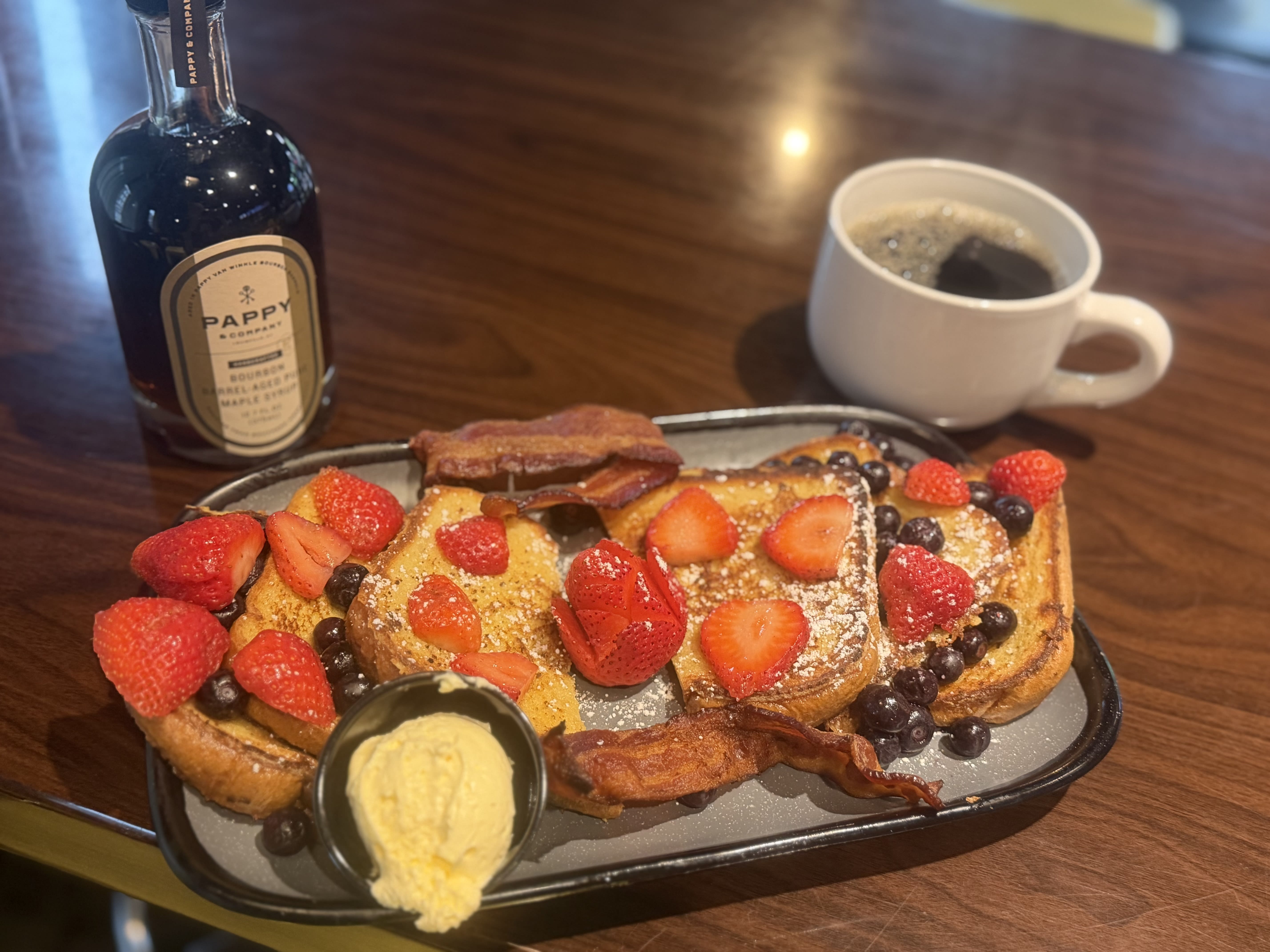 Lula B's Breakfast, Brunch, and Bar