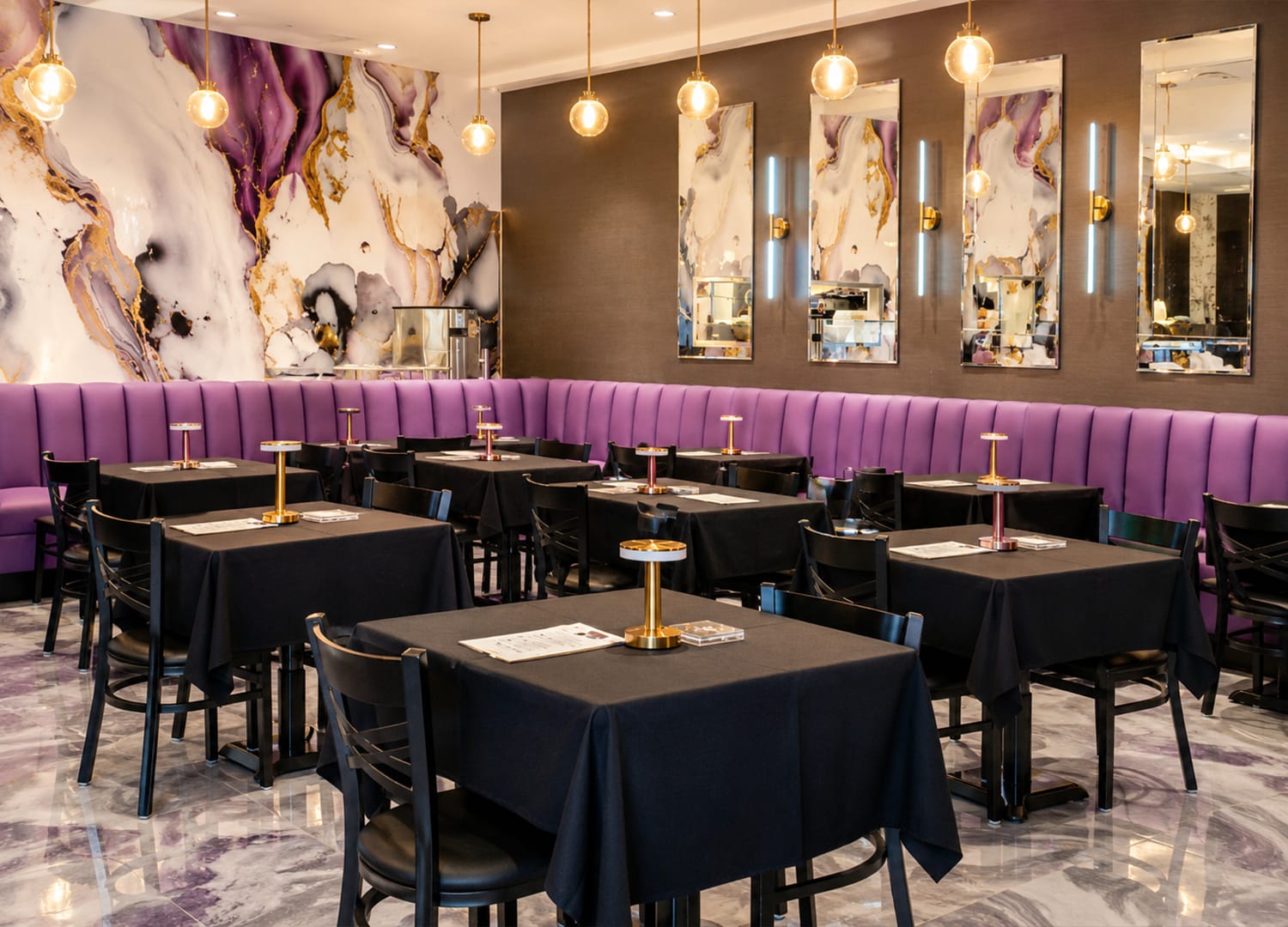 This Is Pheezz: Restaurant & Lounge