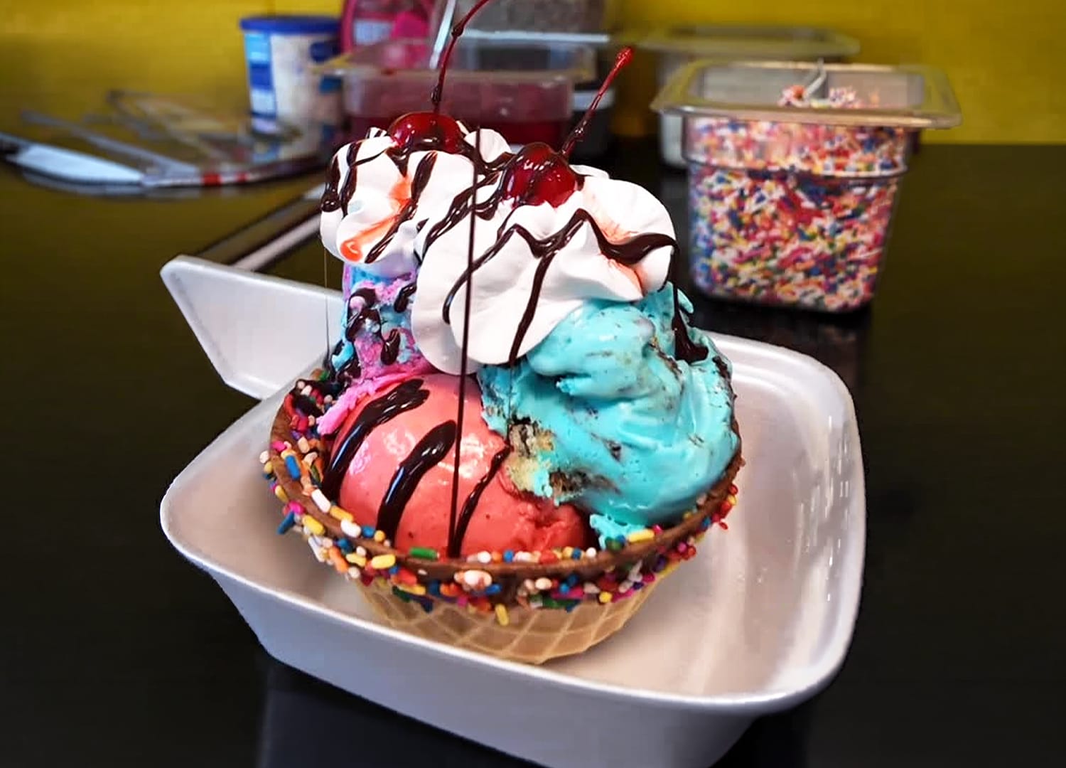 Rico's Paleteria y Botanas Locas - Casa View Shopping Center