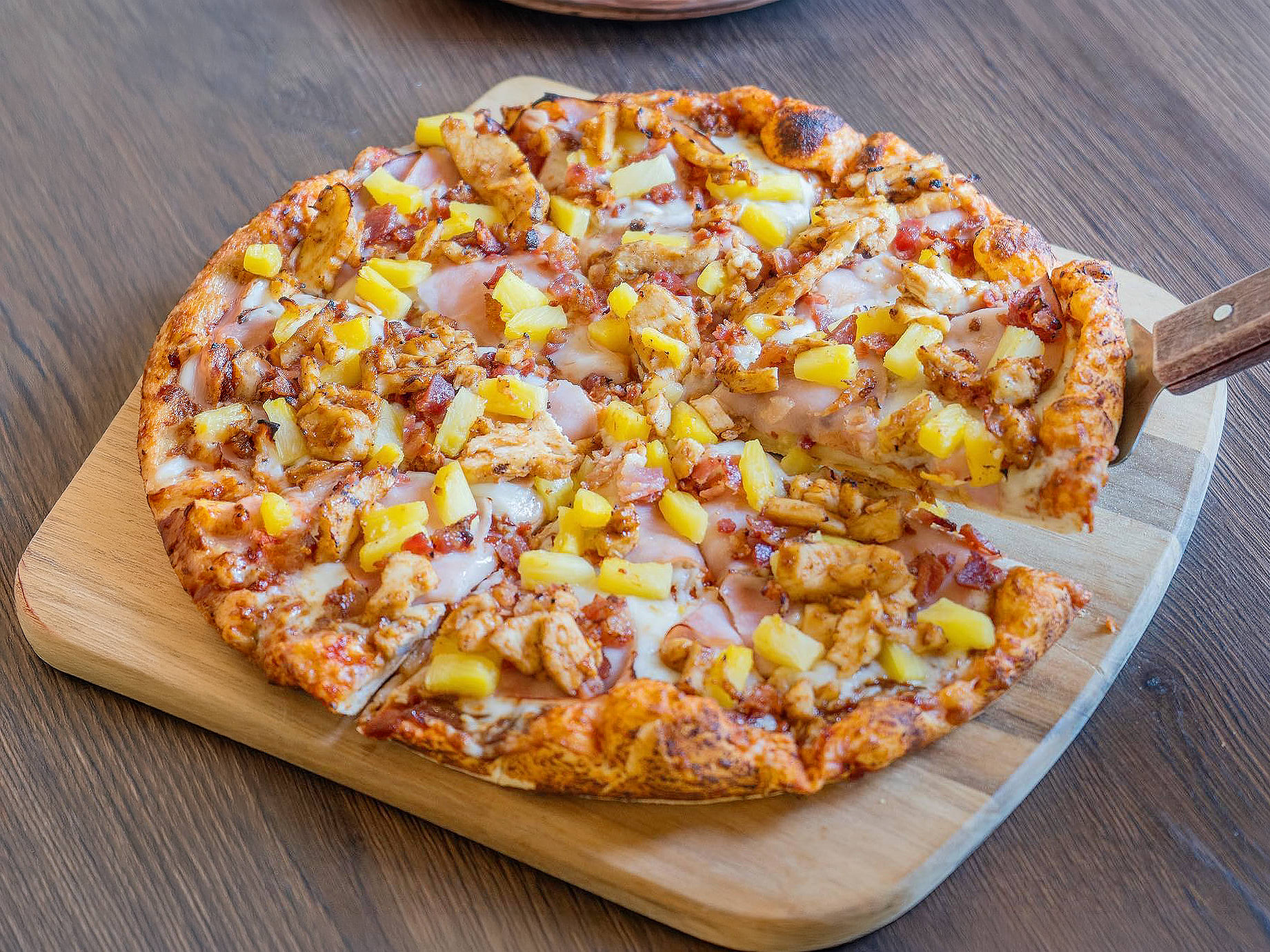 Straw Hat Pizza - Bakersfield (Hageman)