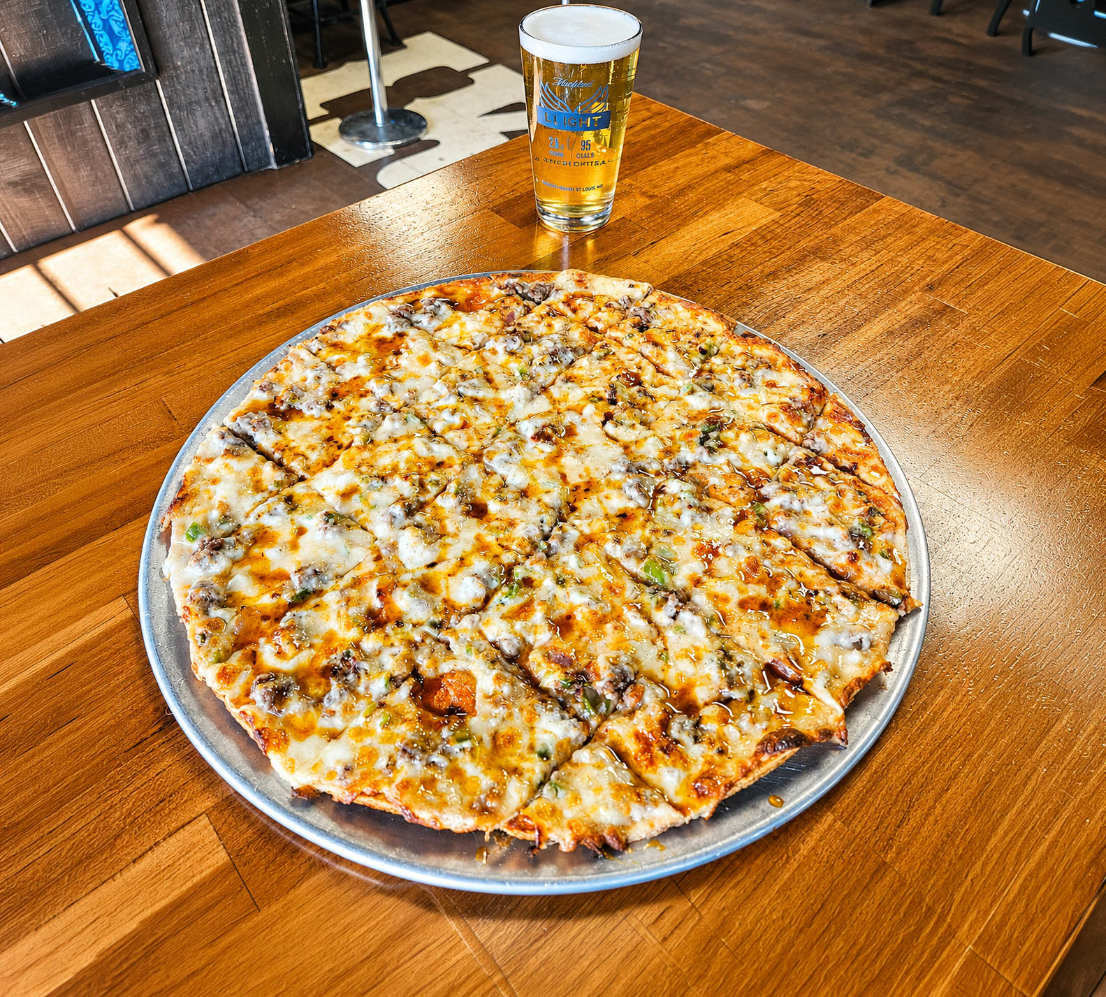 Ike's Bar & Grill
