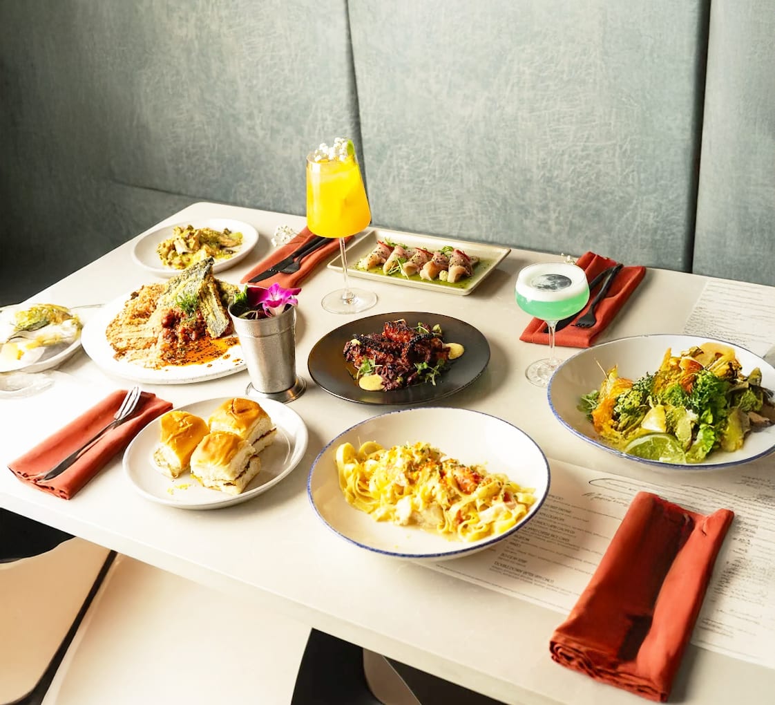 Photo 1 of 4: Coa Restaurant & Lounge