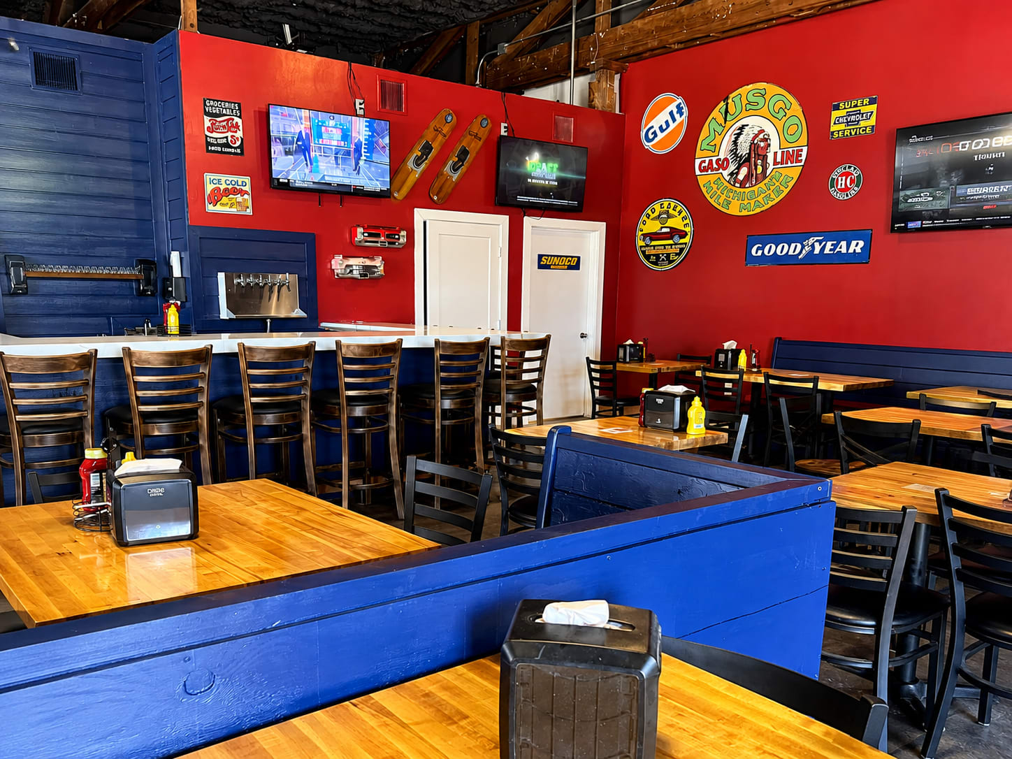 Fully Loaded Sports Bar and Grill