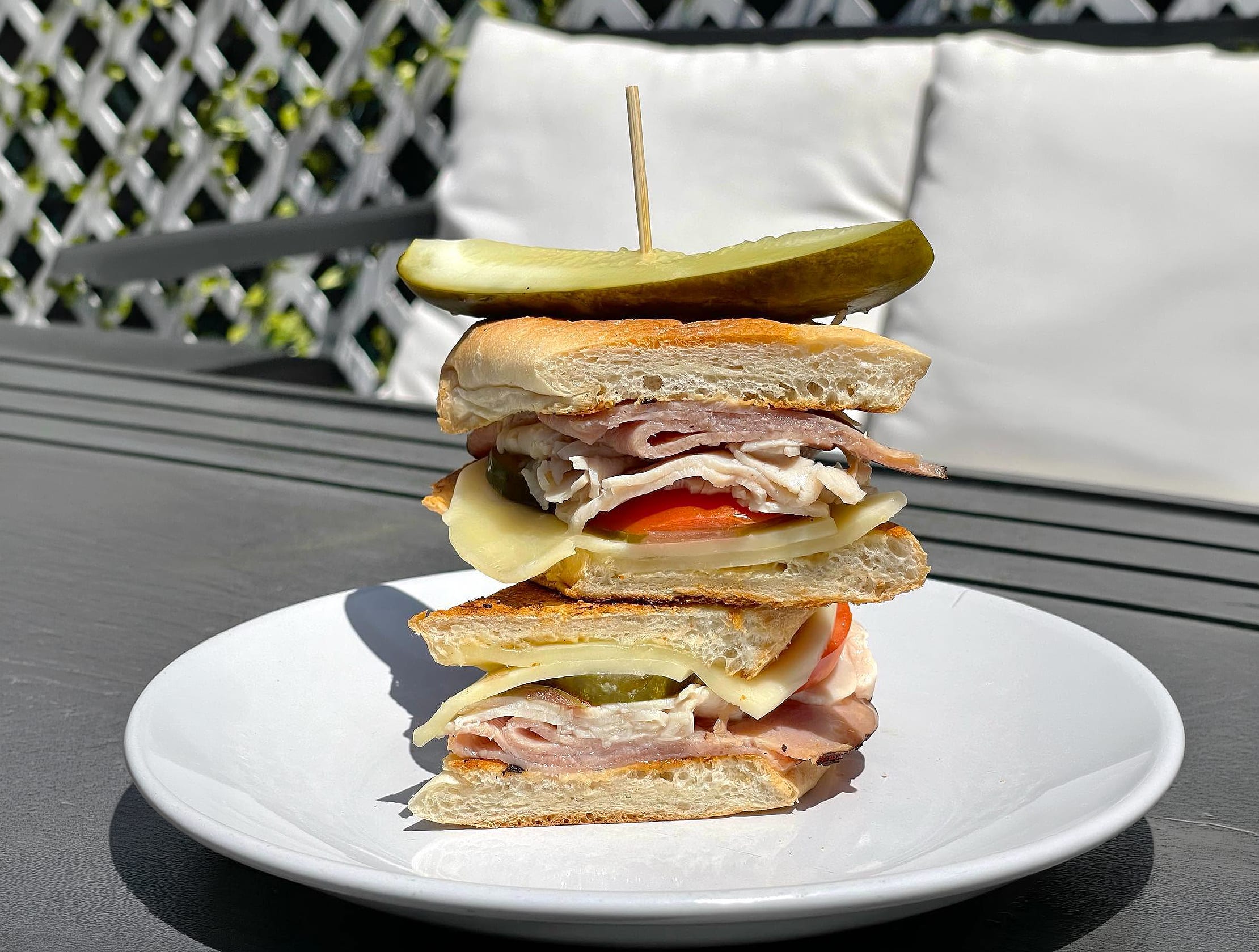 The Hive Tavern & Eatery