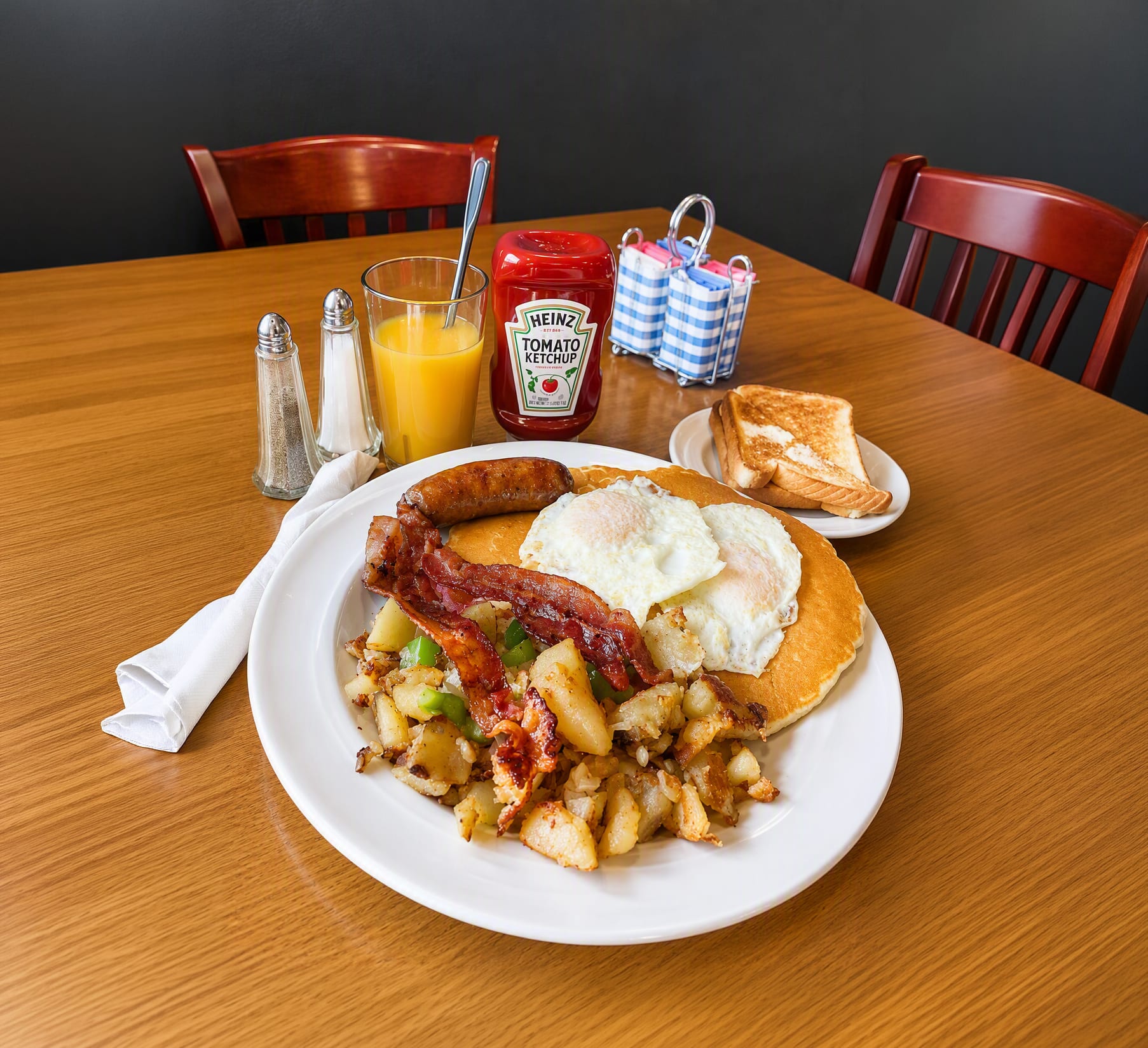 Photo 1 of 4: 9W Diner Family Restaurant