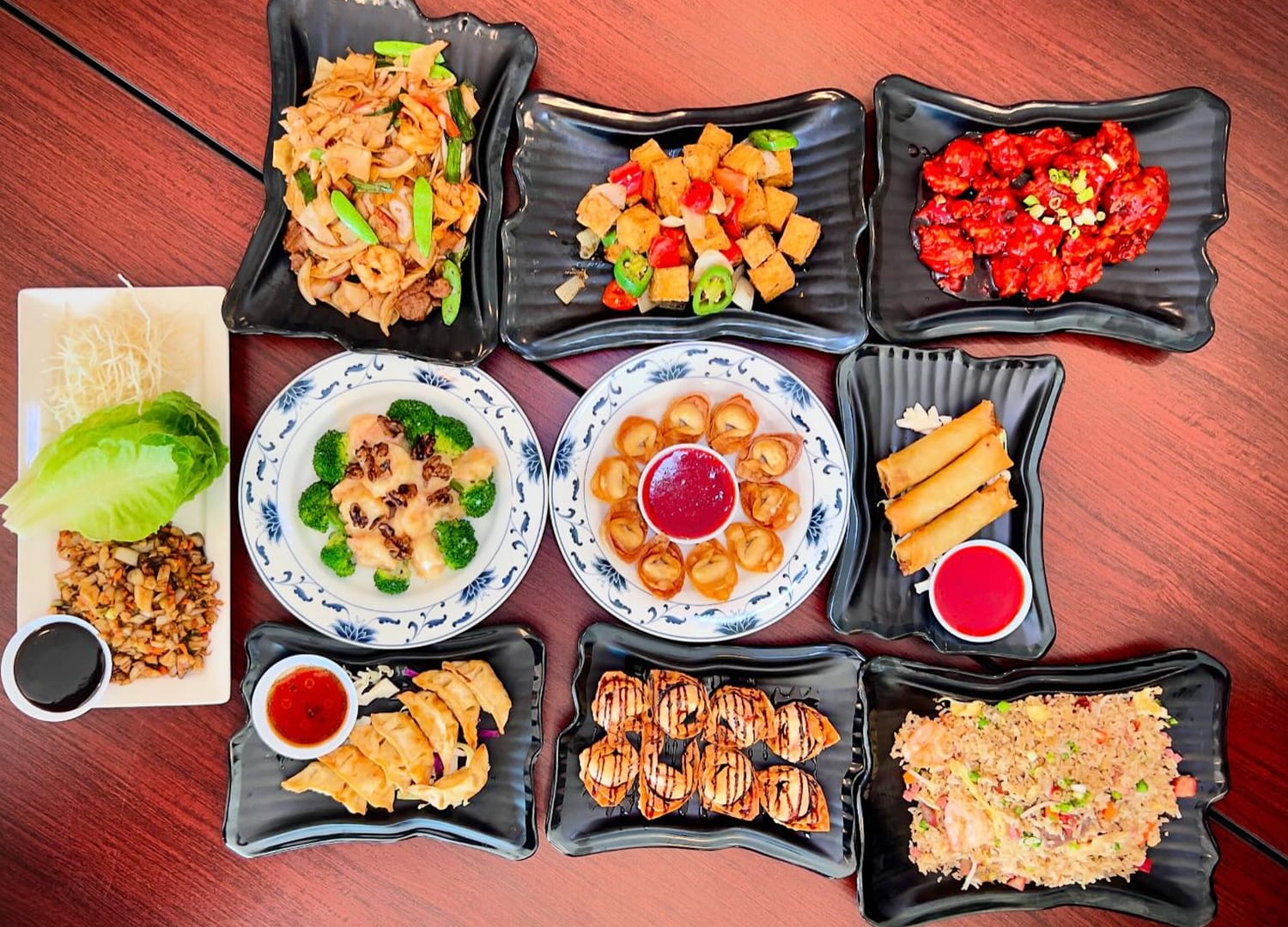 Photo 1 of 4: Wing Wah Restaurant