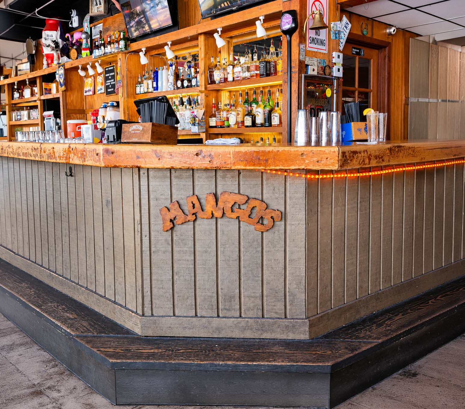 Mango's 2.0 Beach Bar