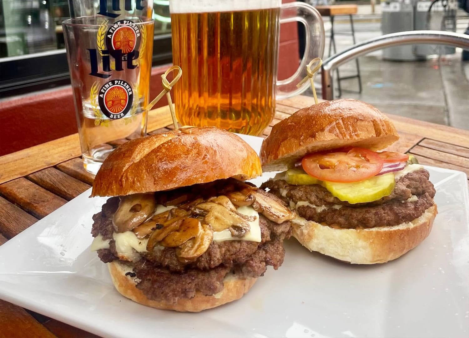Wogies Bar & Grill - FiDi