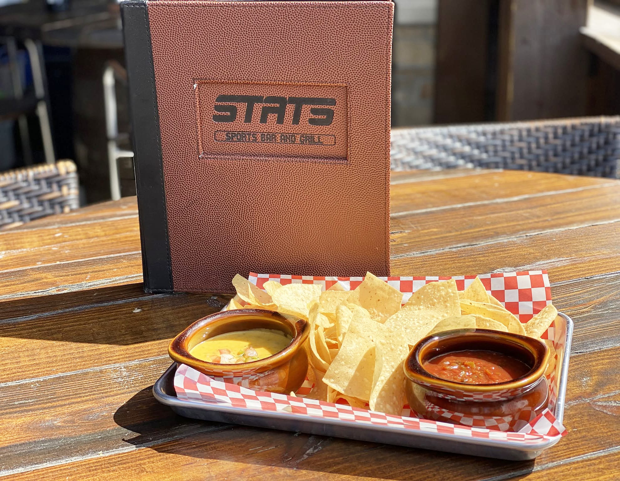 Stats Sports Bar And Grill