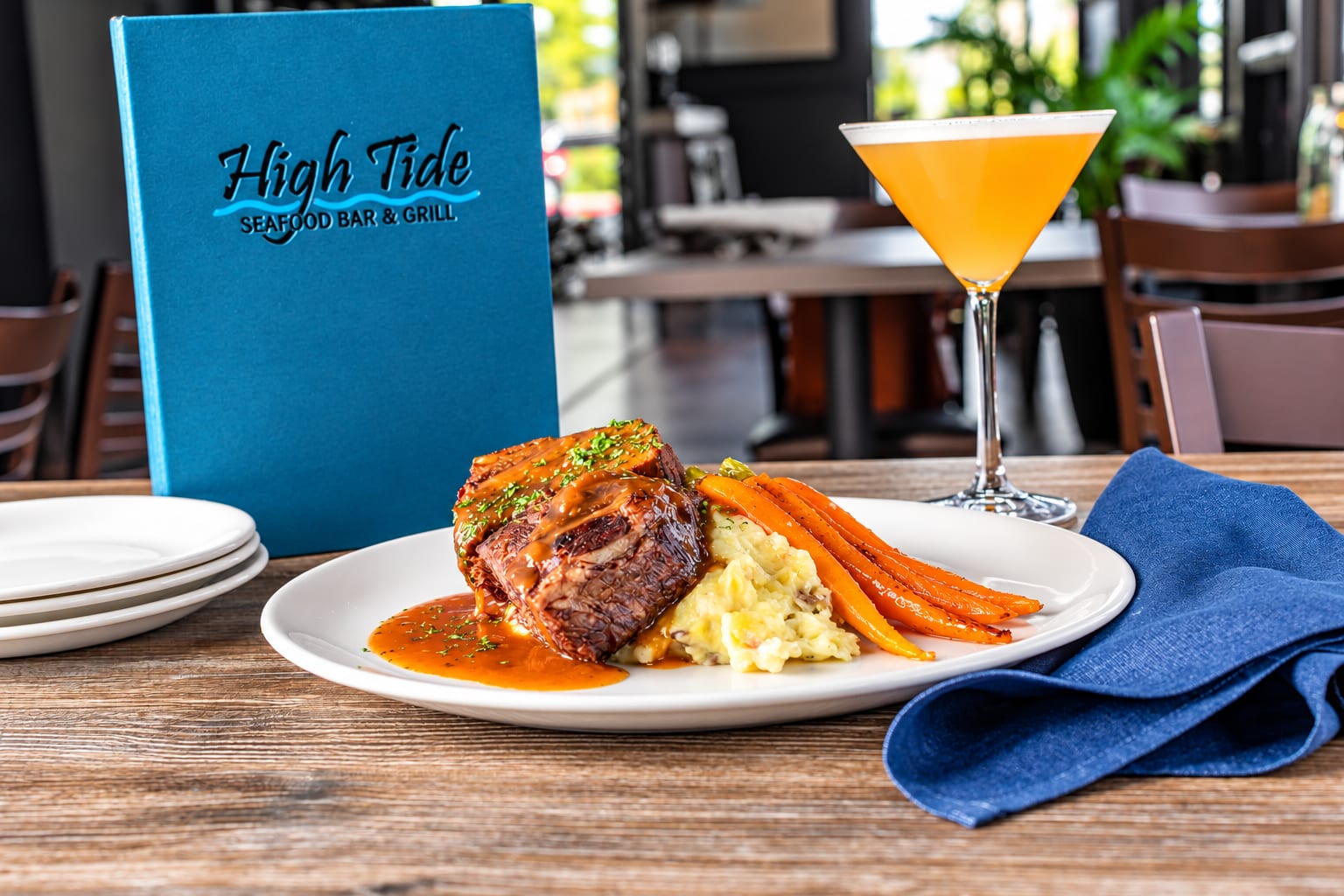 Photo 1 of 4: High Tide Seafood Bar & Grill