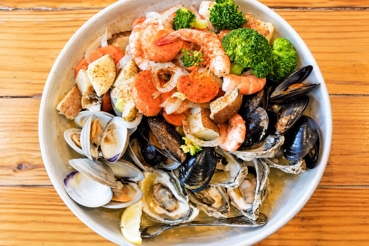 Lucky Oyster Seafood Grill