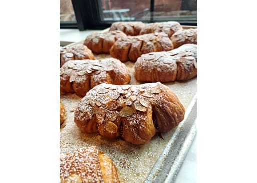 Knead Doughnuts Smith