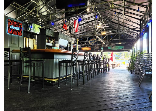 Friends Waterfront Bar & Grill