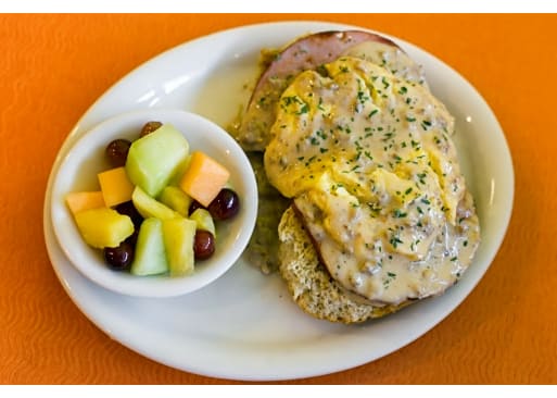 Yolkizz Cafe