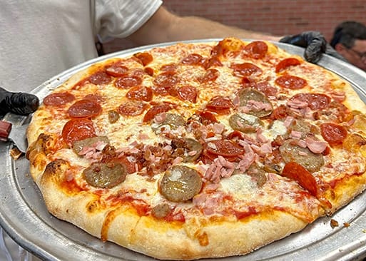 Photo 1 of 4: Luigi's Pizza e Pasta